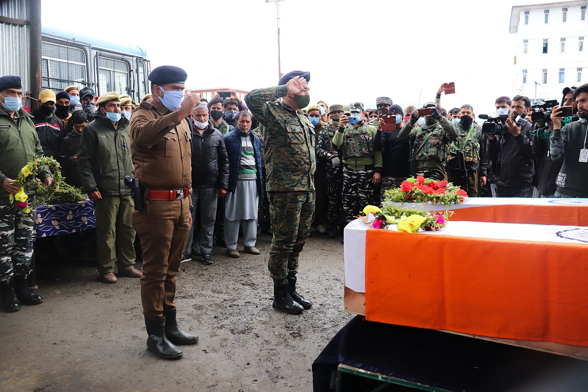 Wreath-laying ceremony of the police personnel and BDC member who lost their lives in the Sopore militants attack.