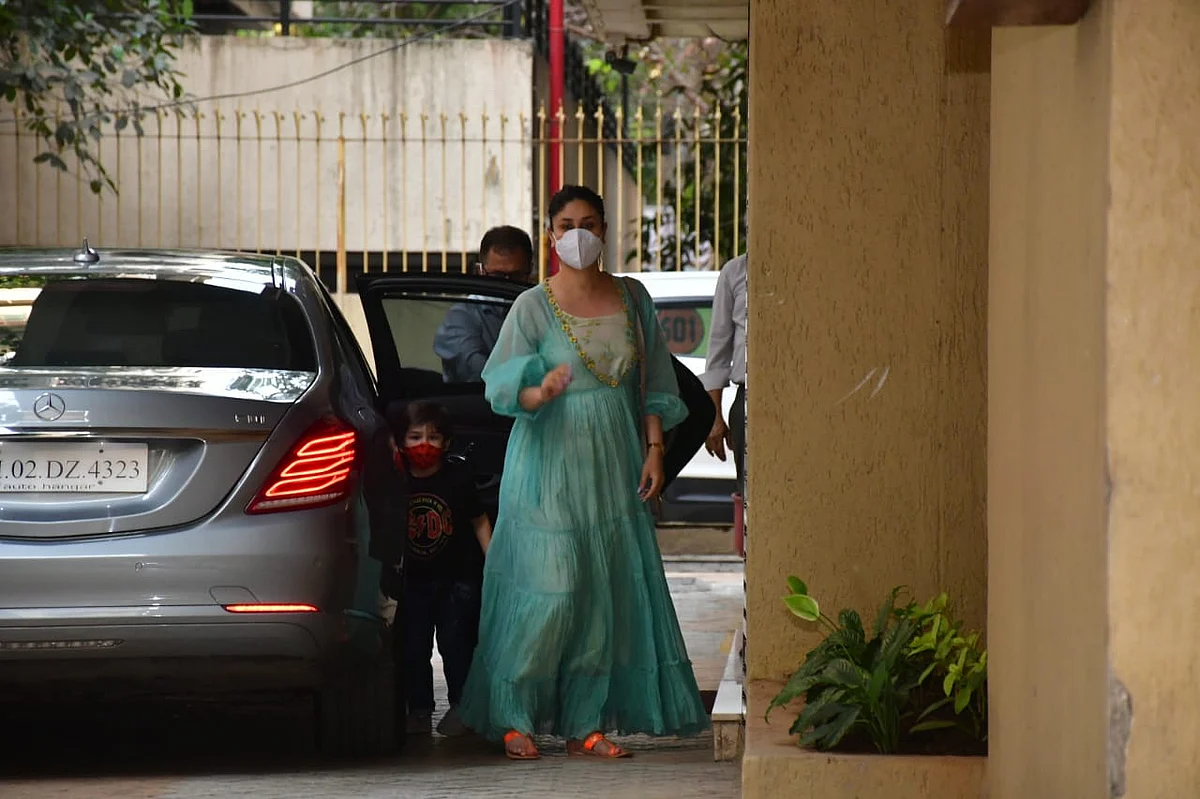 Ouch! Taimur Ali Khan bangs his head into glass door as he tries to run away from paparazzi; watch video