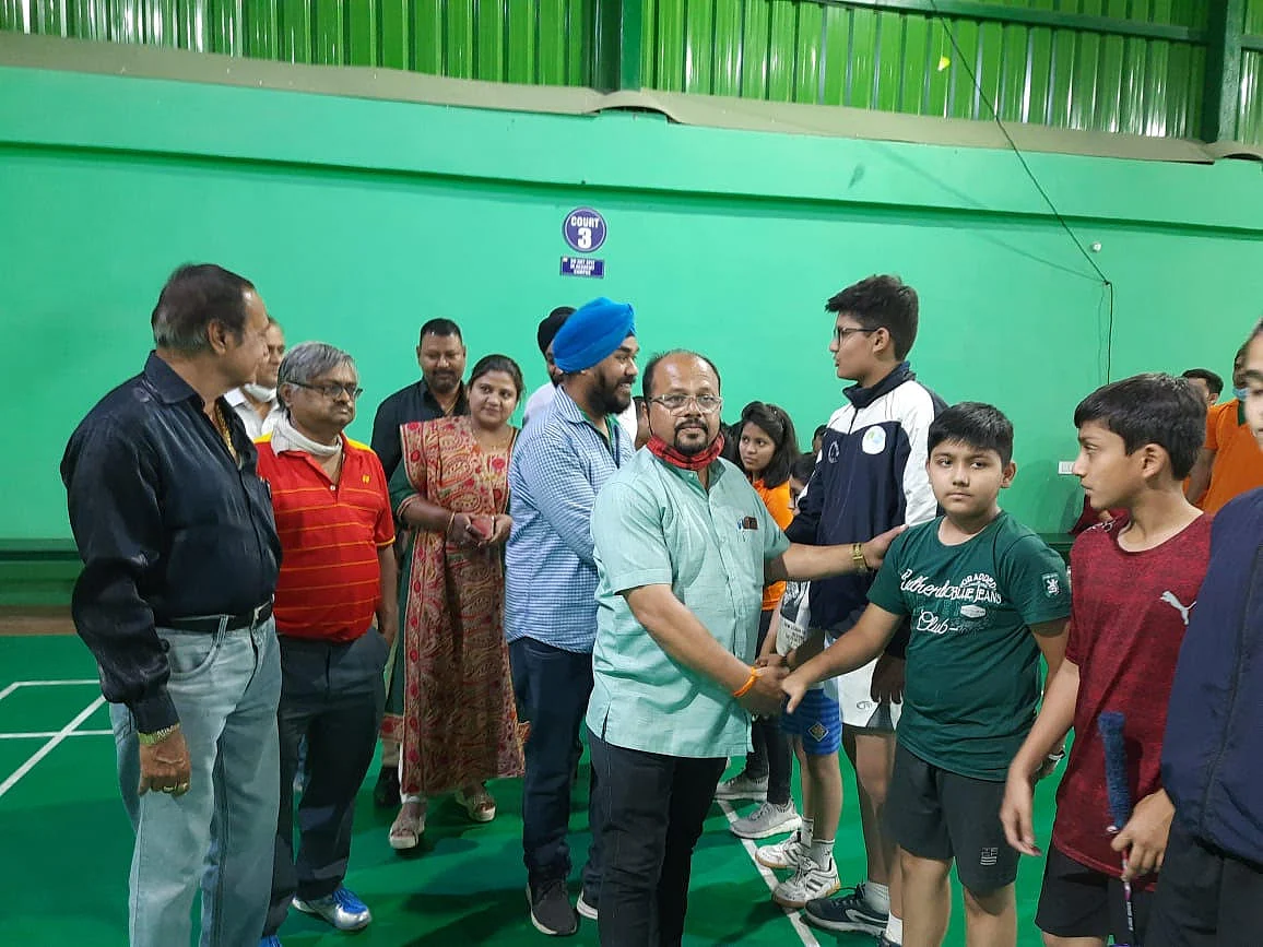 Guests introduced to badminton players