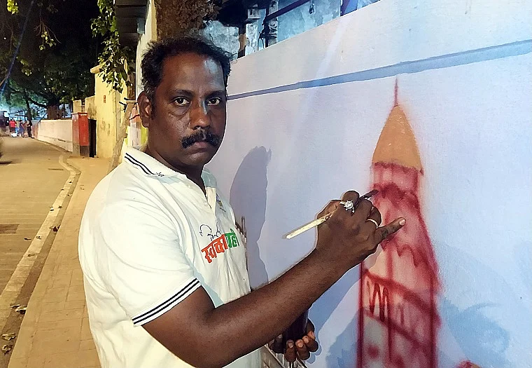 Tribal artist Sapna Patil at work in Navi Mumbai