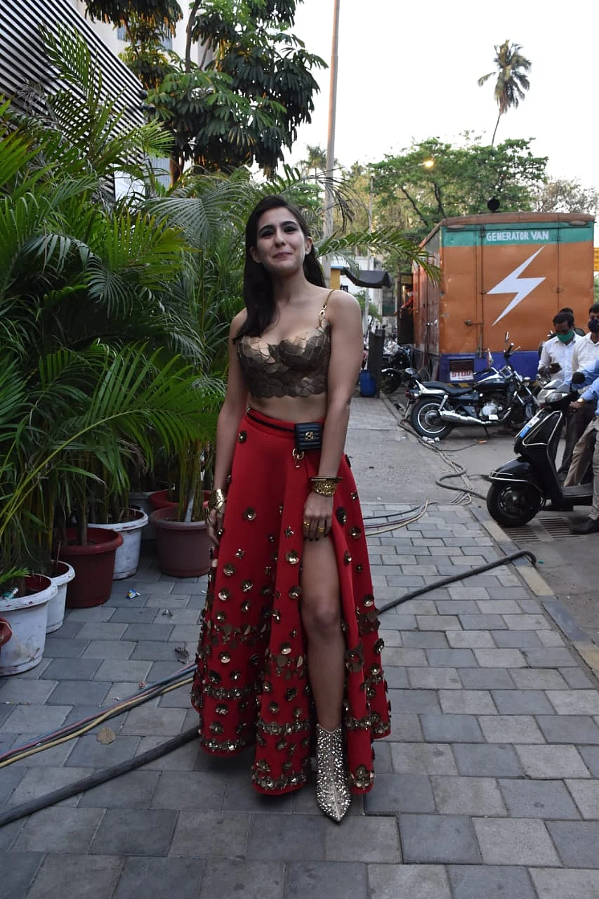 Celebrity Spotting: Preity Zinta, Malaika Arora, Sara Ali Khan and others clicked by shutterbugs in Mumbai; see pics