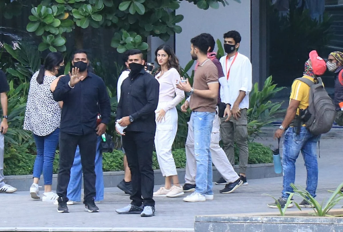 Paparazzi Files: BTS pics of Deepika Paudkone's upcoming film, Kareena Kapoor Khan's house party and more