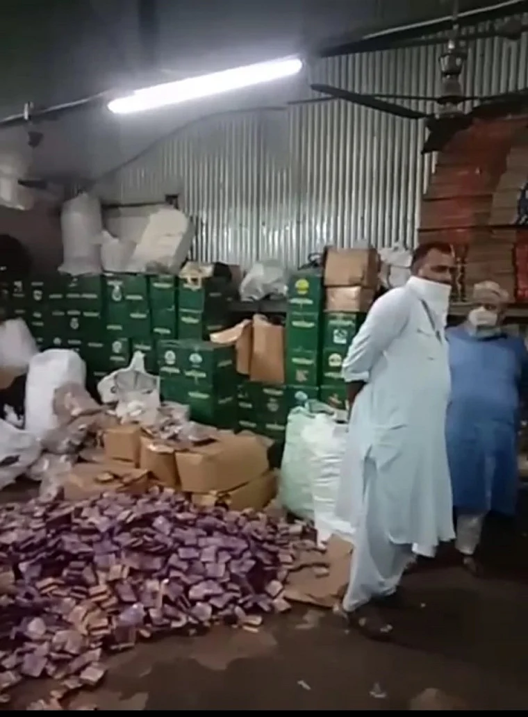 Mumbai: Factory of tobacco hukka busted in Sewri, flavours of worth Rs 17 lakh seized