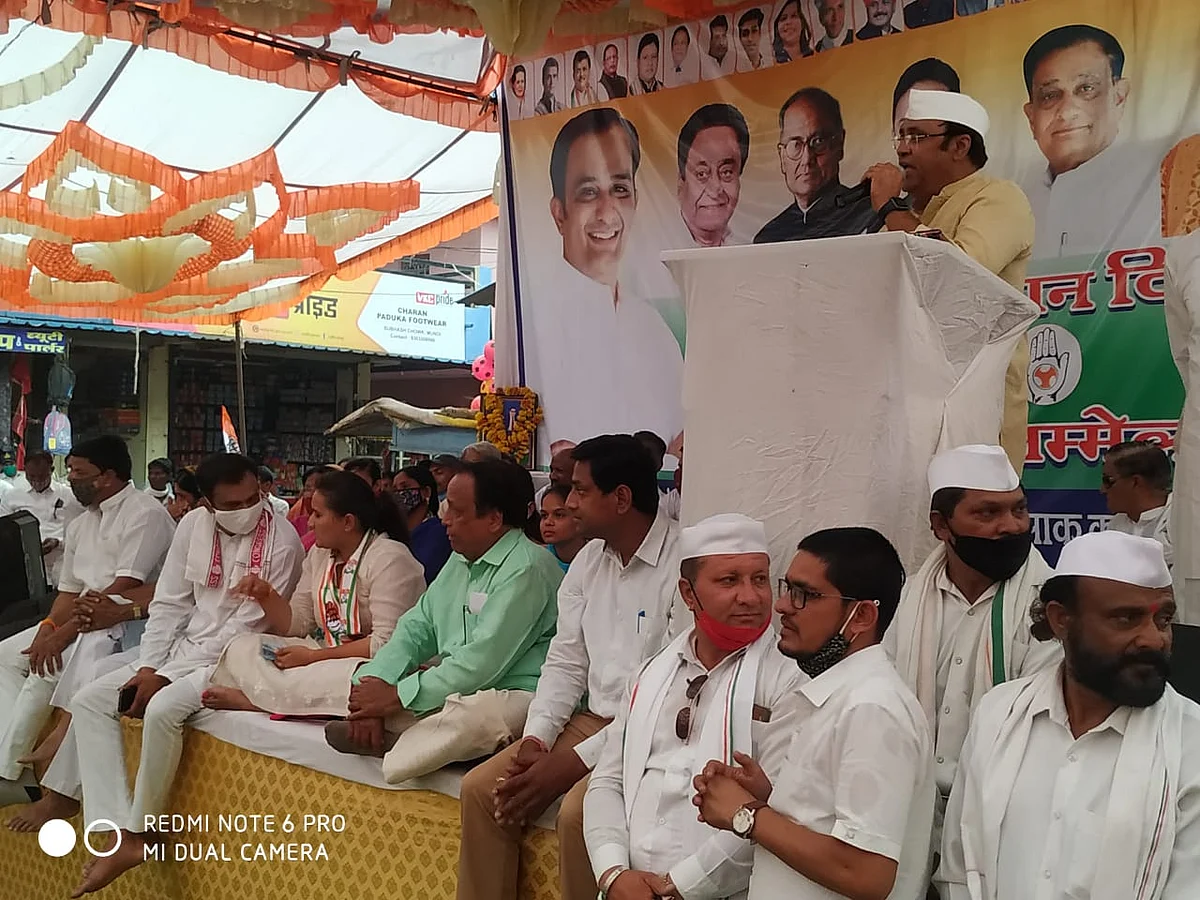 Madhya Pradesh: Congress takes out Tiranga Yatra in Dhar, Mundi recalling fall of Kamal Nath government
