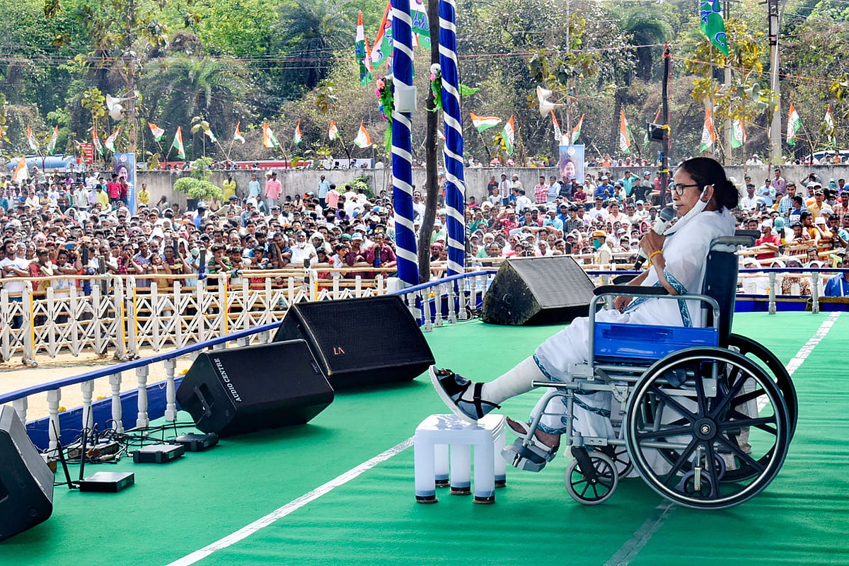 Amit Shah is conspiring against TMC, planning to kill me: West Bengal CM Mamata Banerjee - Vimarsana News