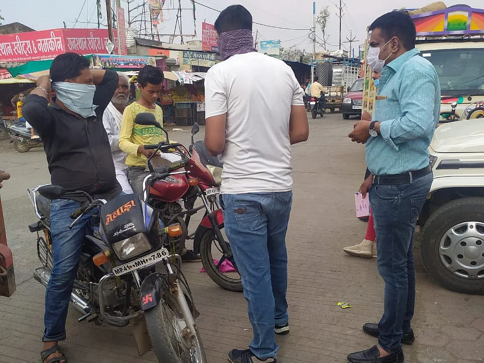 Madhya Pradesh: District administration, local police in Khetia intensify Covid check-drive, slap fine on violators