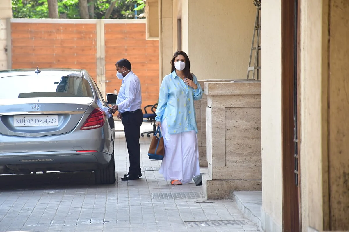 In Pics: Kareena Kapoor Khan continues to wear blue for a third time after welcoming newborn son