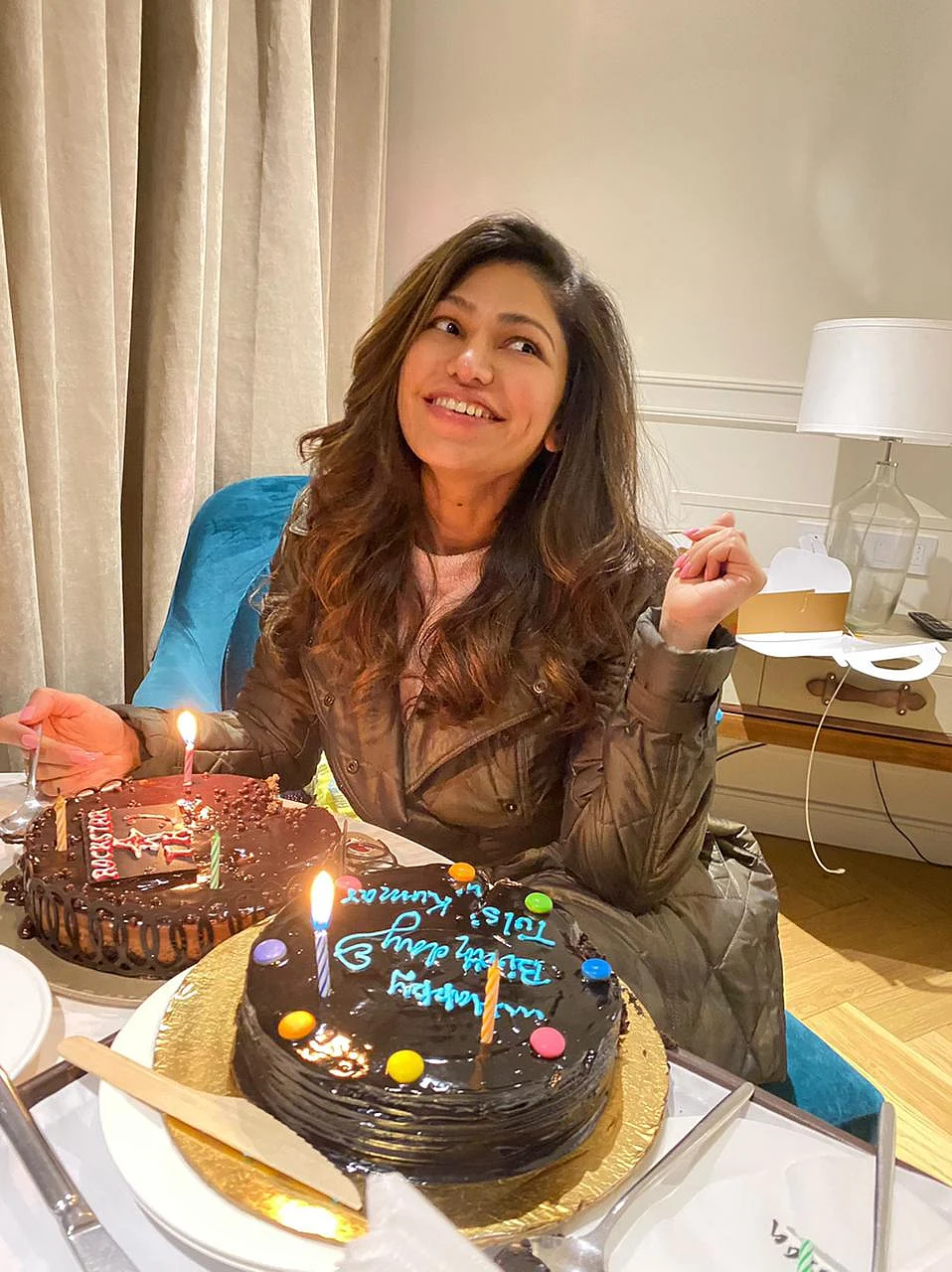 Tulsi Kumar is happy to have a working birthday, celebrates on the sets of her new song