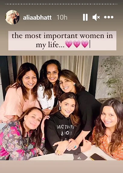Alia Bhatt poses with the 'most important women' of her life on 28th birthday