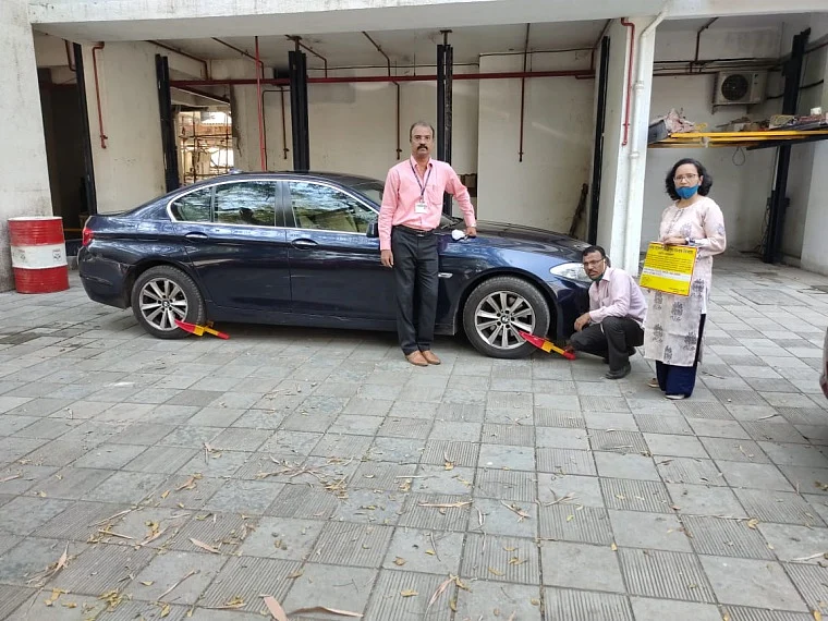 Mumbai: BMC seizes cars, blocks sewer lines, disconnects water connections to recover tax arrears