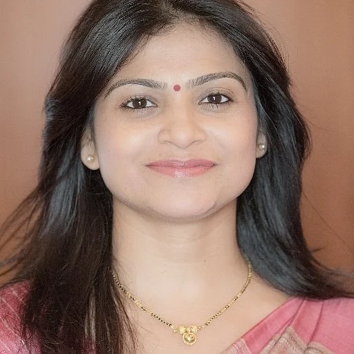Women's Day 2021: Covid Sheroes of Mumbai - Corporator Harshita Narvekar had provided rations to migrants and daily wagers