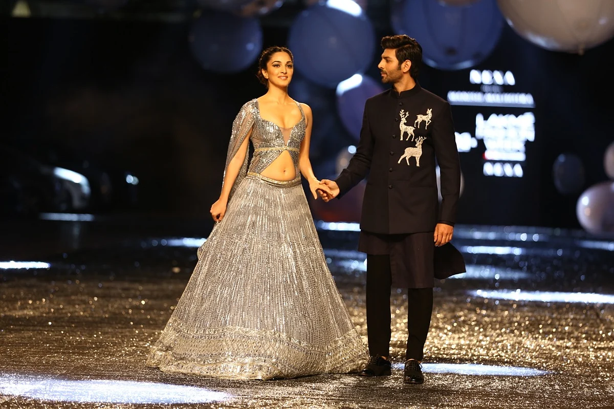 FDCI x Lakme Fashion Week 2021: 'Bhool Bhulaiyaa 2' stars Kartik Aaryan, Kiara Advani turn showstoppers for Manish Malhotra