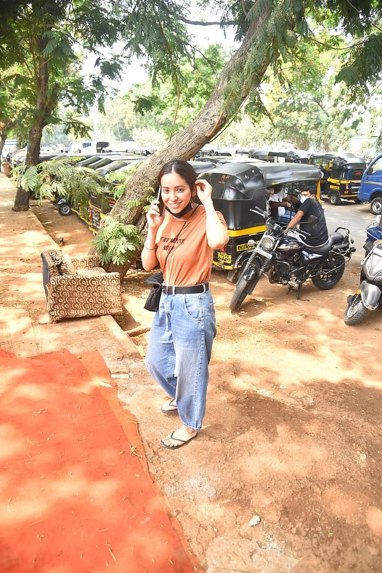 In Pics: Kareena Kapoor, Ayushmann Khurrana, Sunny Leone and others captured by shutterbugs in Mumbai