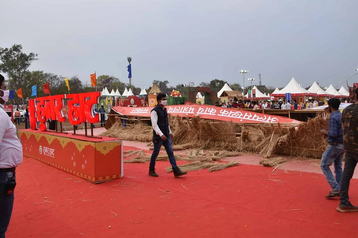 Bhopal: ‘Vocal for Local’ theme at 10-day ‘Hunar Haat’
