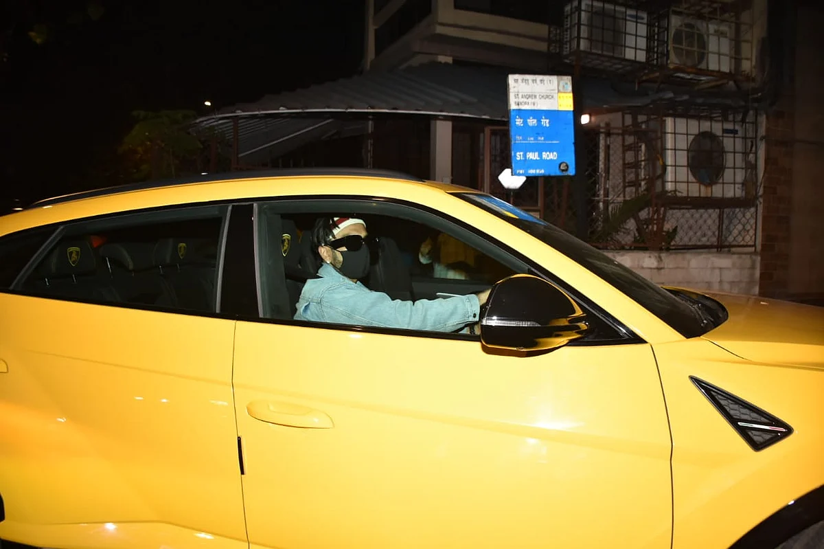 Ranveer Singh borrows Rohit Shetty's Rs 3 crore bright yellow Lamborghini Urus for a ride on Mumbai streets