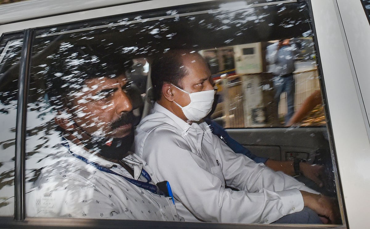 'Political powers are making my brother a scapegoat': Sachin Waze's brother moves Bombay HC - Vimarsana News