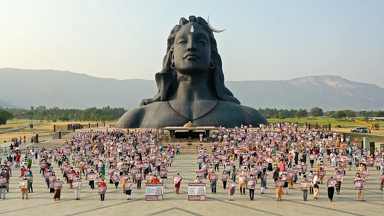 Sadhguru's #FreeTNTemples campaign: thousands converge on temples across Tamil Nadu in support