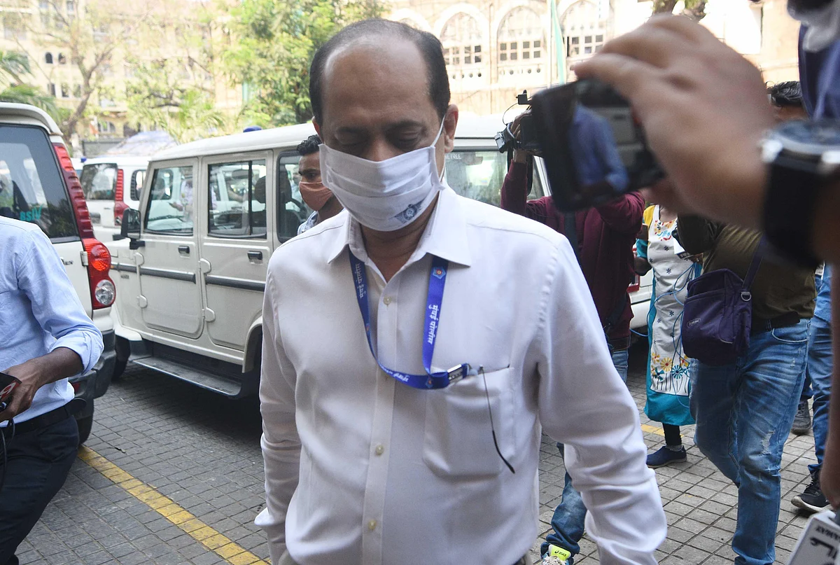 Antilia bomb scare case: NIA says Sachin Vaze ‘not cooperating’; Thane court orders protection for his family