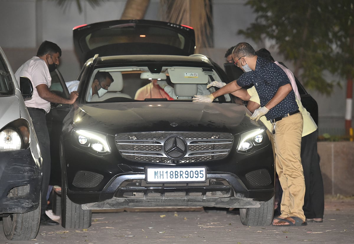Antilia bomb scare case: Congress' Sachin Sawant claims Mercedes seized by NIA belongs to BJP office-bearer - Vimarsana News