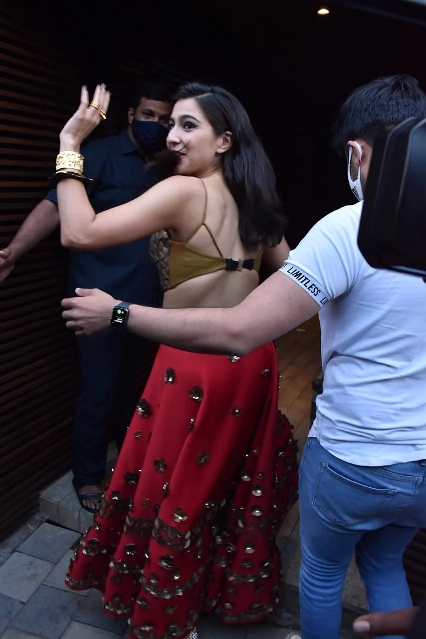 Celebrity Spotting: Preity Zinta, Malaika Arora, Sara Ali Khan and others clicked by shutterbugs in Mumbai; see pics
