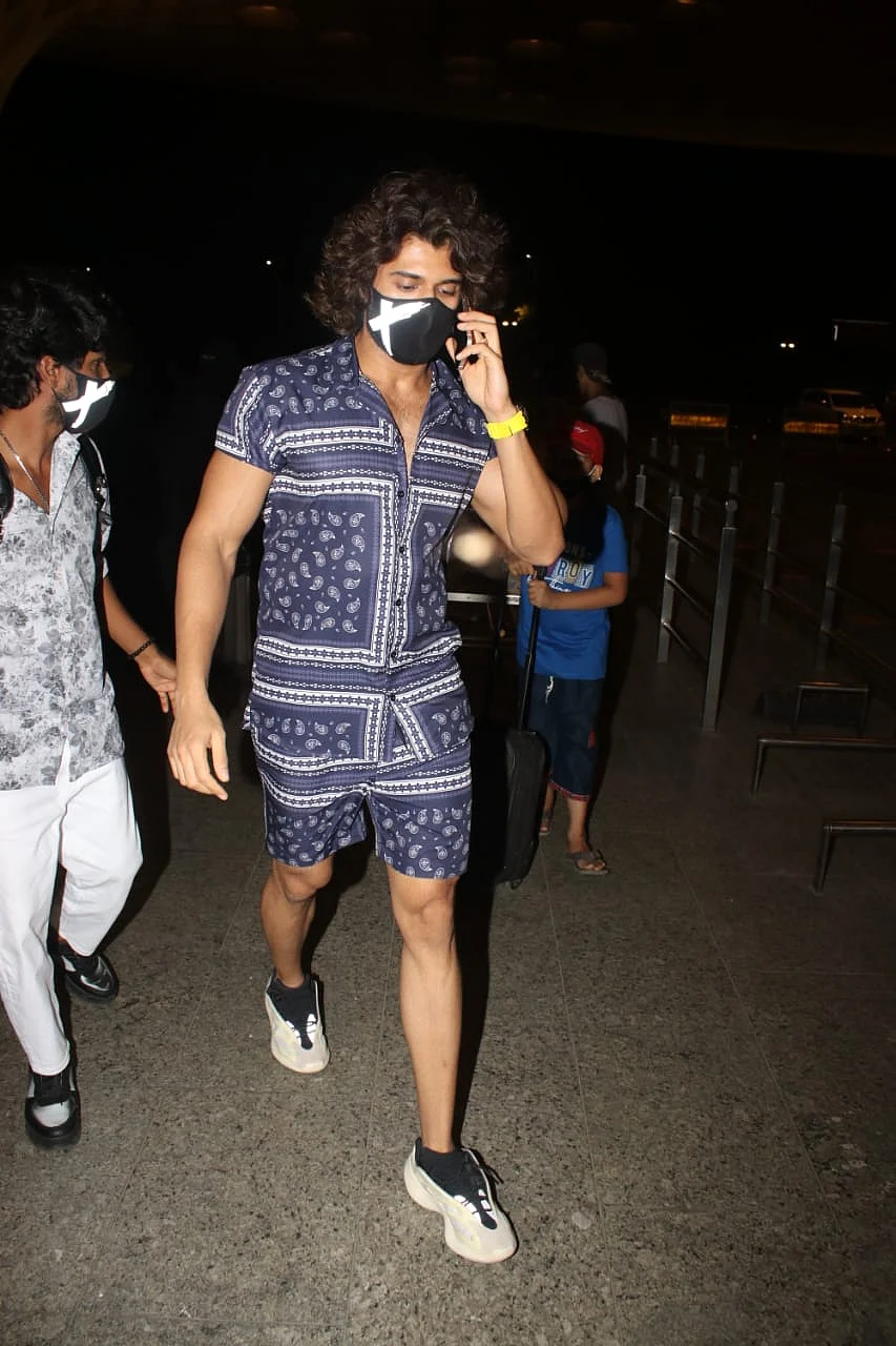 In Pics: Vijay Deverakonda, Sunny Leone, Kriti Sanon and other celebs spotted in Mumbai