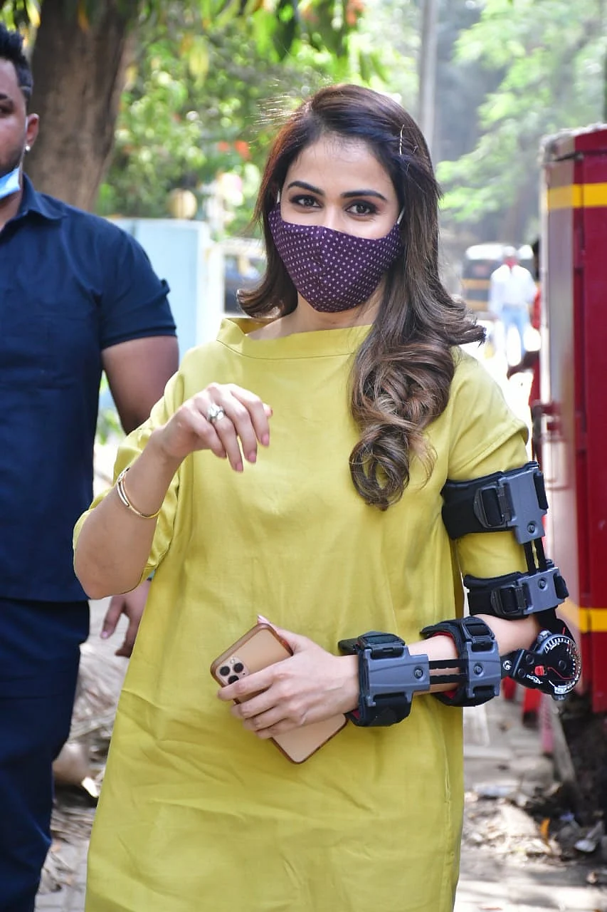 Paparazzi Files: Aryan Khan, Kareena Kapoor Khan, Shraddha Kapoor and others spotted in Mumbai