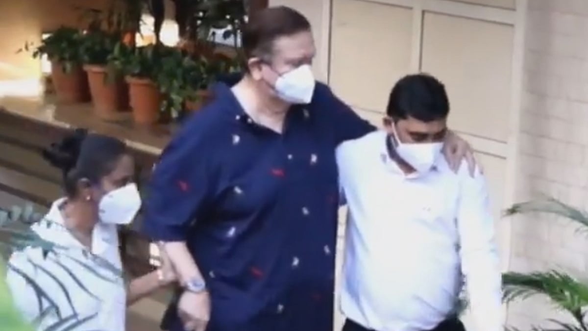 Still partying? Netizens slam Randhir Kapoor for stepping out despite ill health to attend Babita’s birthday bash