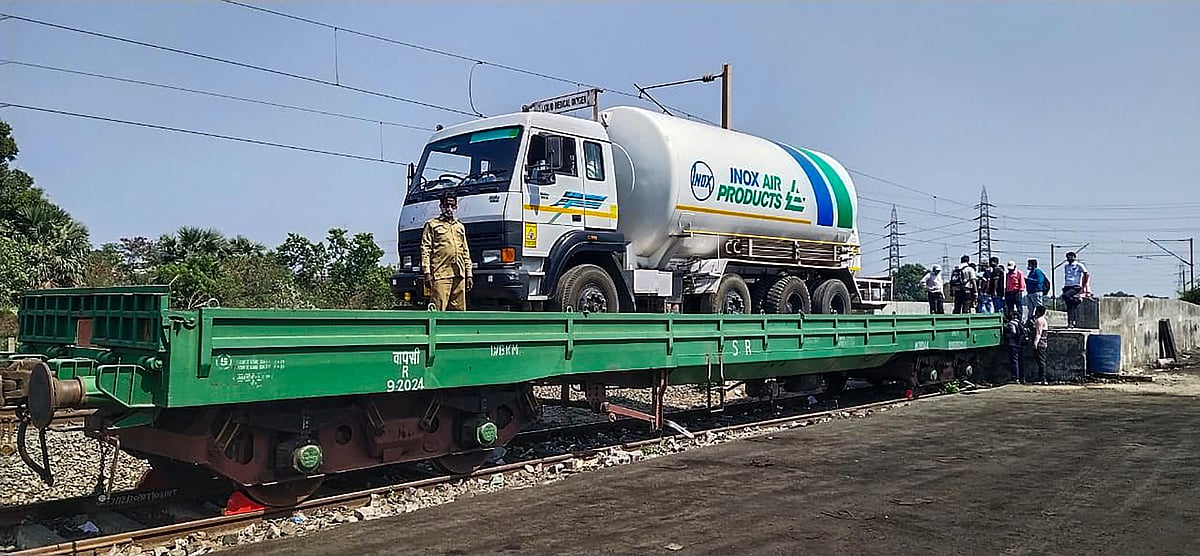 COVID-19: First 'Oxygen Express' departs Mumbai; set to return with liquid oxygen from Vizag - Vimarsana News