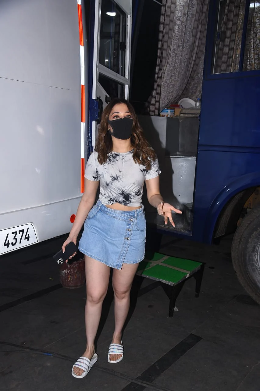In Pics: Disha Patani, Neetu Kapoor, Tamannaah Bhatia and others spotted by paparazzi in Mumbai