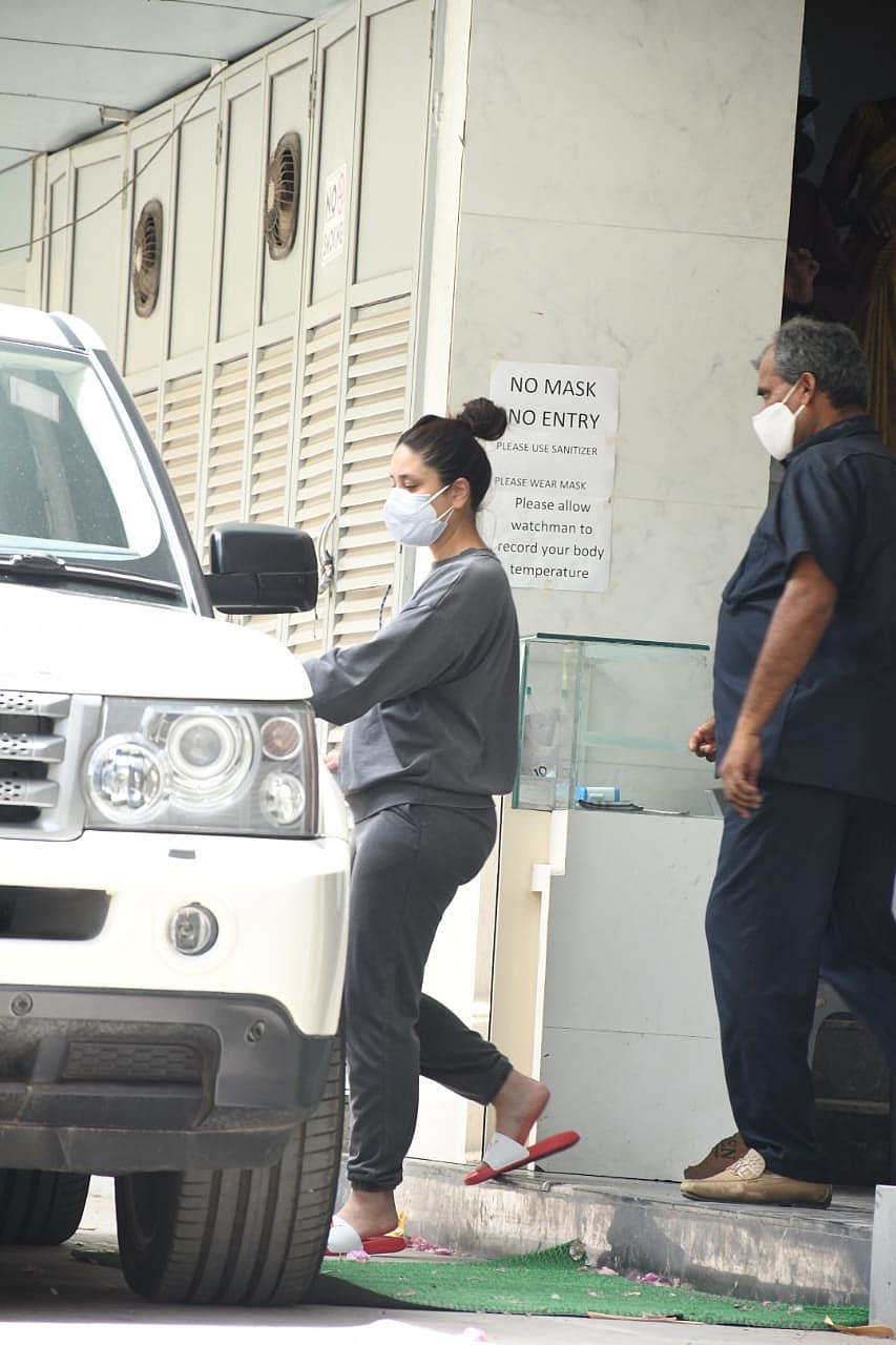 Watch: Paparazzi called out for yelling at watchman blocking their view while photographing Kareena Kapoor Khan 