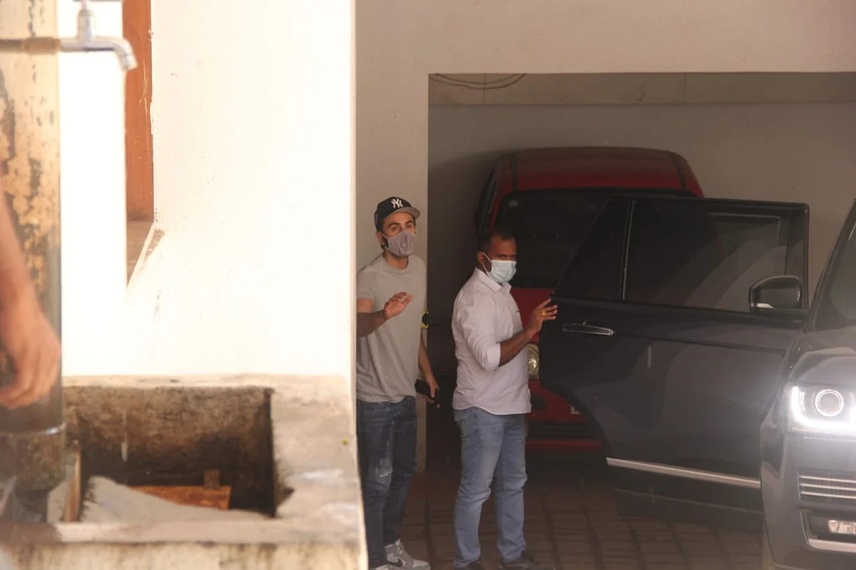 Paparazzi Files: Ranbir Kapoor spotted at clinic in Mumbai; Rhea Chakraborty arrives at NCB office with brother Showik