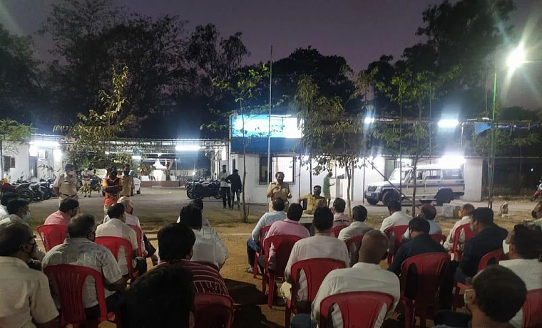 COVID-19 in Thane: Police chair meeting with protestors; make them understand difference between 'essential's shops and normal shops'