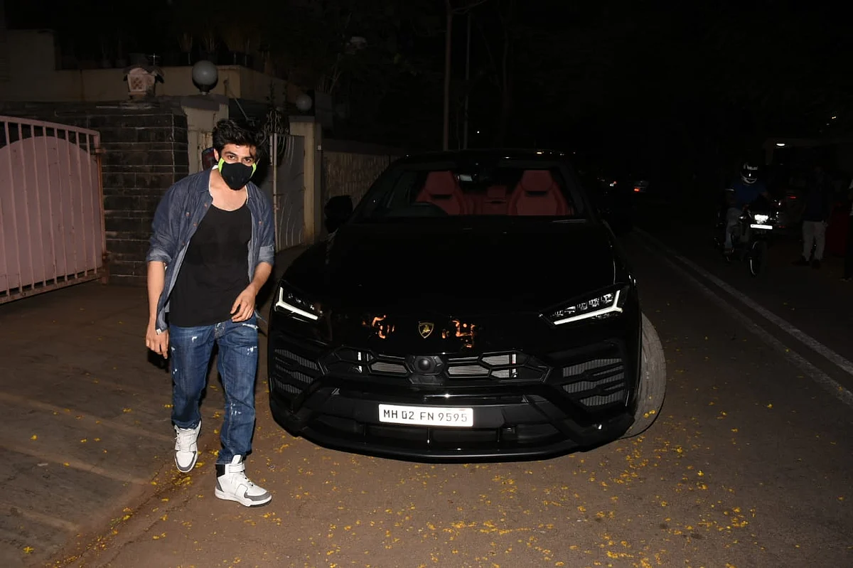 Post COVID-19 recovery, Kartik Aaryan buys a swanky new Lamborghini Urus worth Rs 3.4 crore