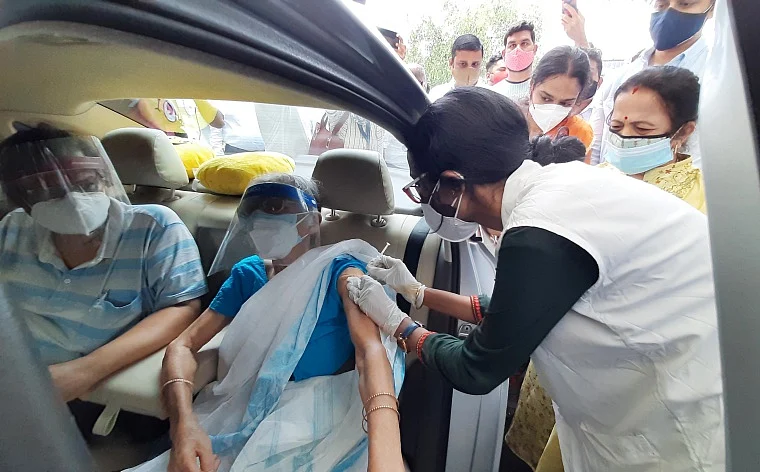 Mumbai: BMC starts drive-in COVID-19 vaccination in Kandivali's Growel's 101 mall; see pics