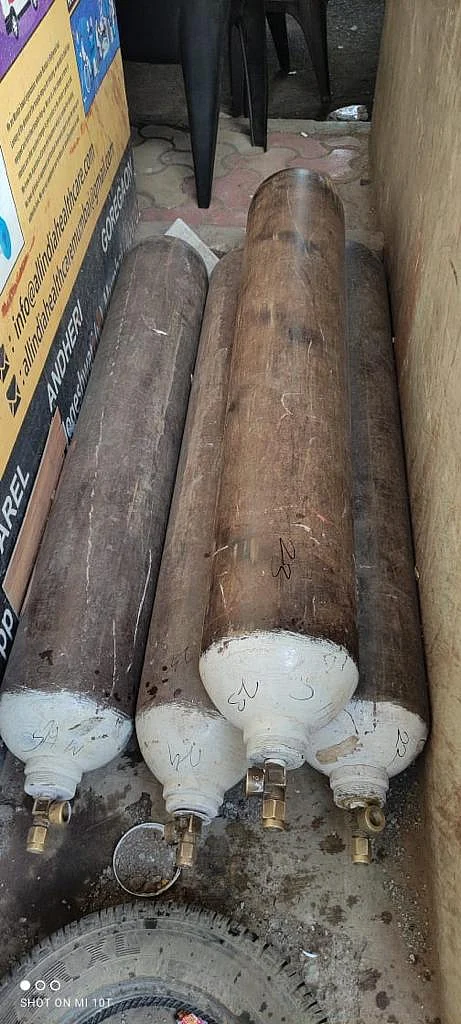 Mumbai: Man arrested from Jogeshwari for hoarding oxygen cylinders, kits for black marketing; see pics