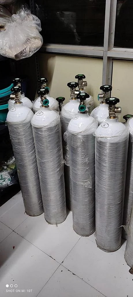 Mumbai: Man arrested from Jogeshwari for hoarding oxygen cylinders, kits for black marketing; see pics