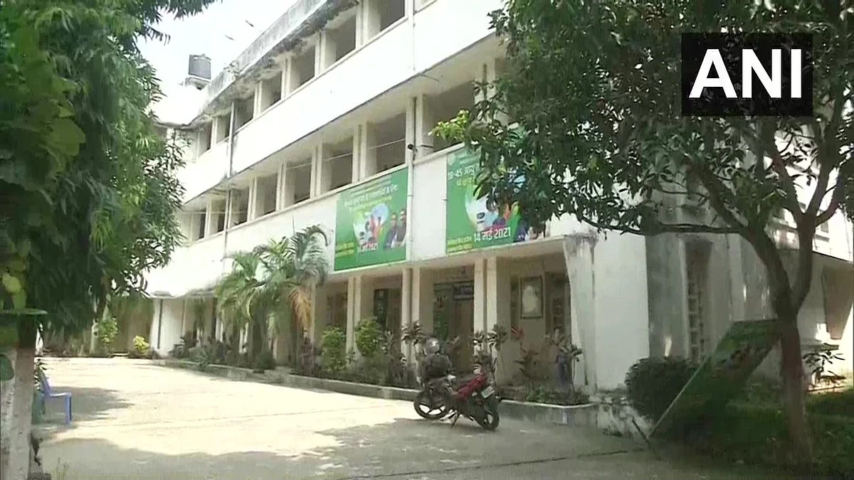 A deserted view of a vaccination center that closed due to a shortage of COVID-19 vaccines, in Ranchi on Wednesday.