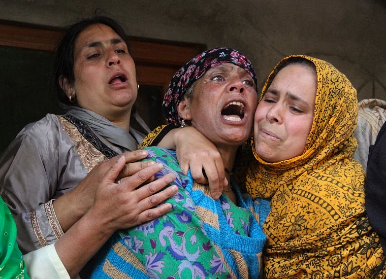 In pictures: Kashmir security officials pay rich tributes to two policemen who lost their lives in Sopore terrorist attack