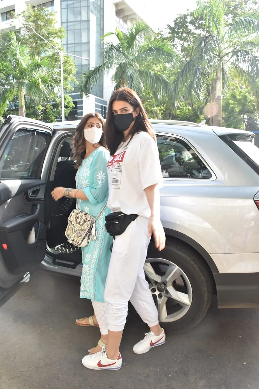 Paparazzi Files: Malaika Arora, Sonu Sood, Kriti Sanon and other b-town celebs spotted in Mumbai