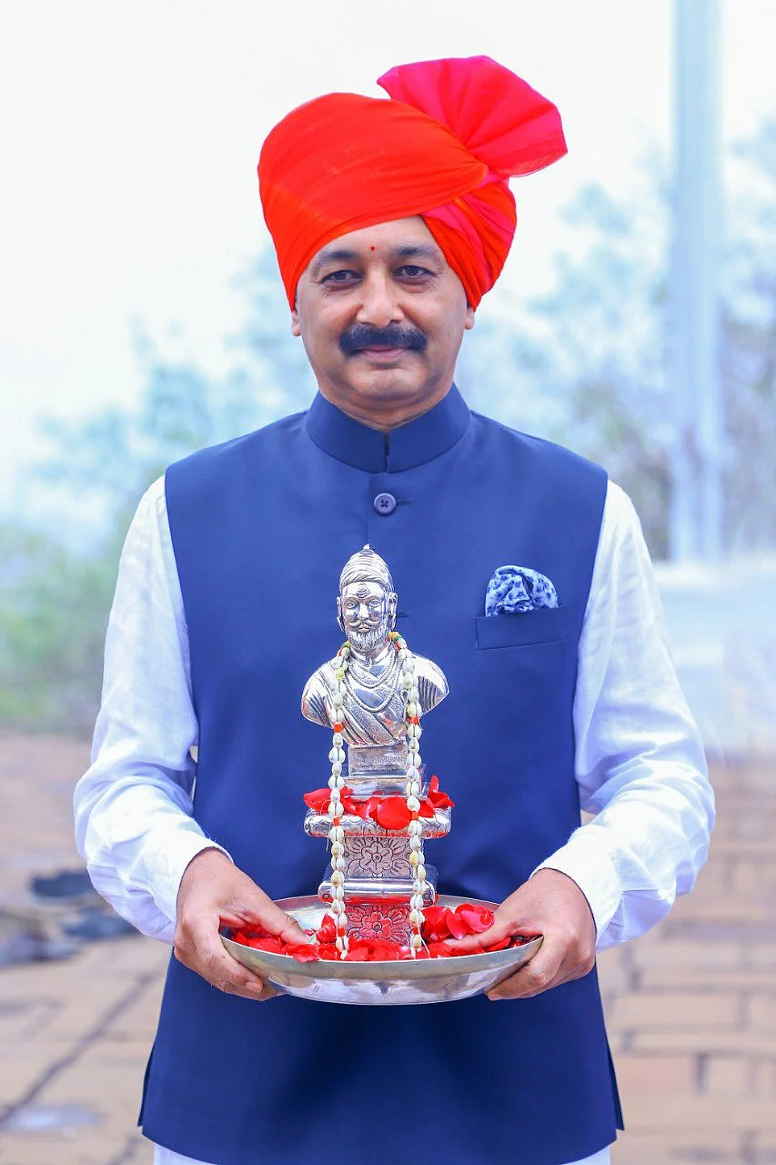 BJP MP Sambhaji Raje Chhatrapati, who belongs to the direct lineage of the great king, performed abhishek on Shivaji Maharaj's statue at Raigad Fort on 'Shiv Rajyabhishek Din' on June 6, 2021.