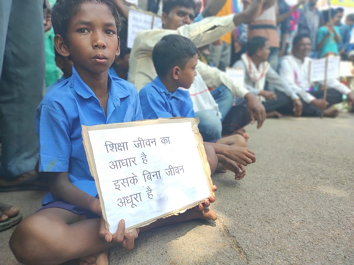 Chhattisgarh: Tribals in Naxal-affected Koyalibeda protest against lack of education