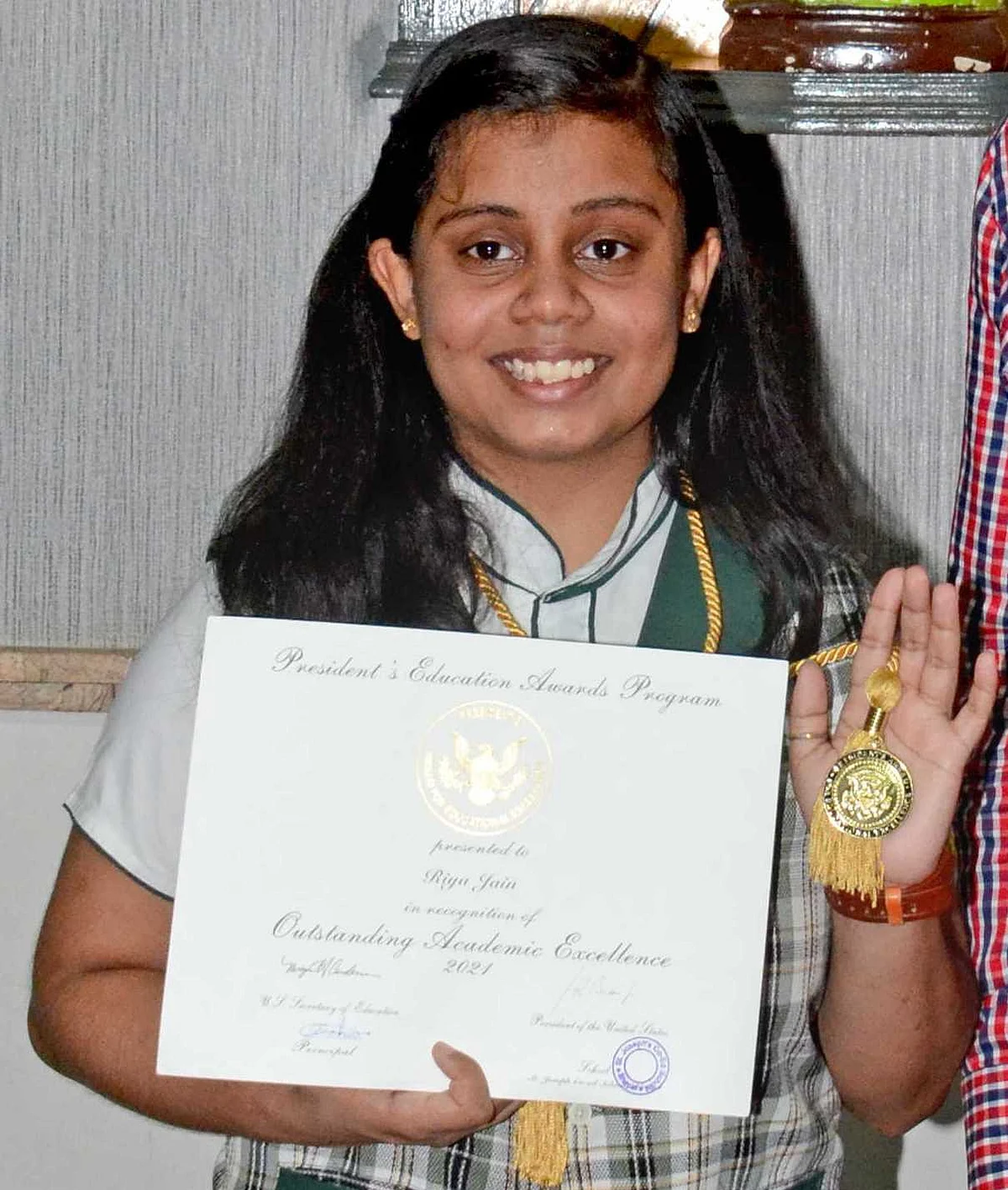 Bhopal: Riya Jain feted with the US President's Education Award