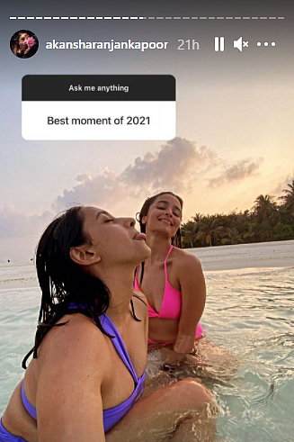 Alia Bhatt's unseen pic in a hot pink bikini from her Maldives vacay goes viral