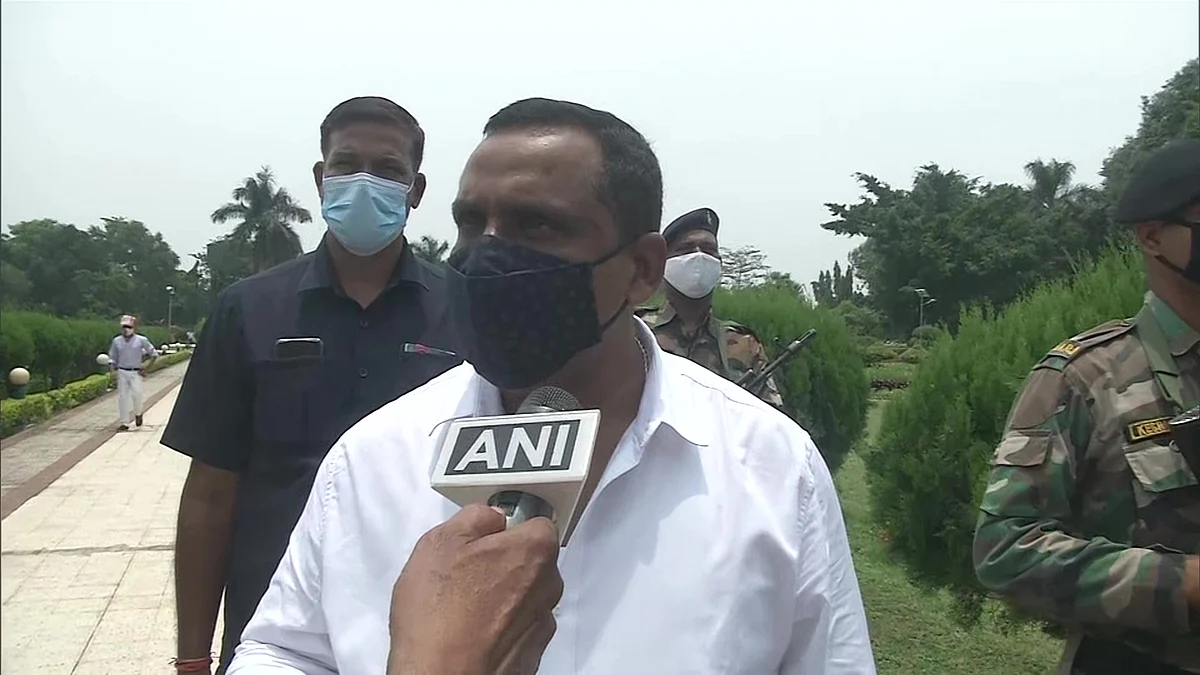 "There is a shortage of vaccines in the state. We've requested the Government of India to give vaccines so that we can inoculate our people & save them from the potential third wave of COVID19": Jharkhand Health Minister Banna Gupta