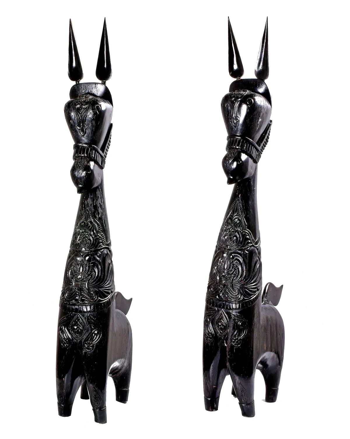 Bankura Ghoda, a pair of wooden horses from West Bengal