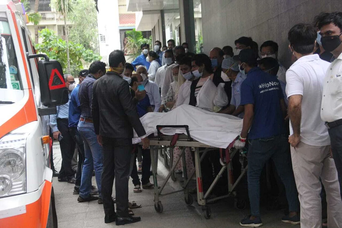Dilip Kumar Funeral Pictures: Actor's last rites to be held at Mumbai's Juhu Muslim Cemetery