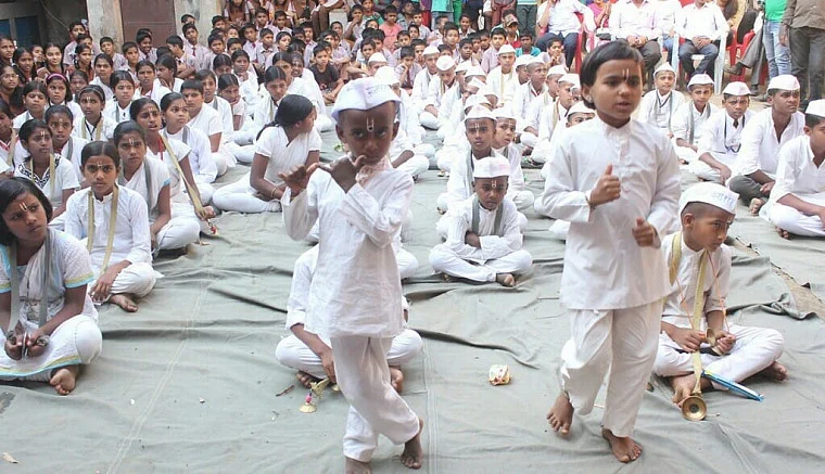 Maharashtra: Nashik ashram looks after orphaned kids of farmers who committed suicide due to debt amid COVID-19 pandemic