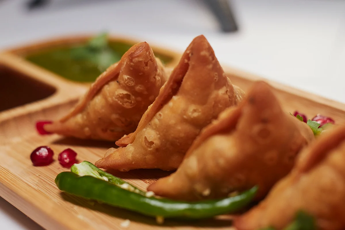 Attention, tea lovers! Here are the top 5 crunchy snacks that you should have with your steaming cup of chai