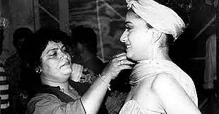 Saroj Khan and Madhuri dixit