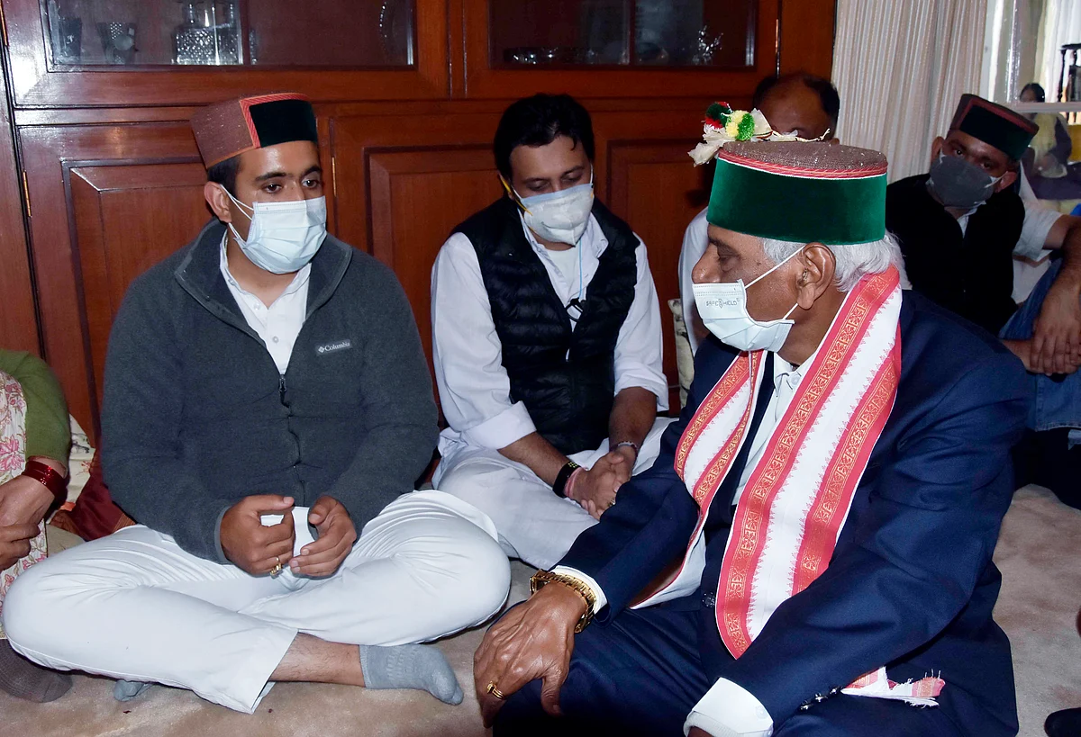 Governor of Haryana Bandaru Dattatreya offers condoles to family members of Virbhadra Singh Former Himachal Pradesh Chief Minister & senior Congress leader who passes away at age of 87 years after battling with prolonged illness, in Shimla on Thursday.